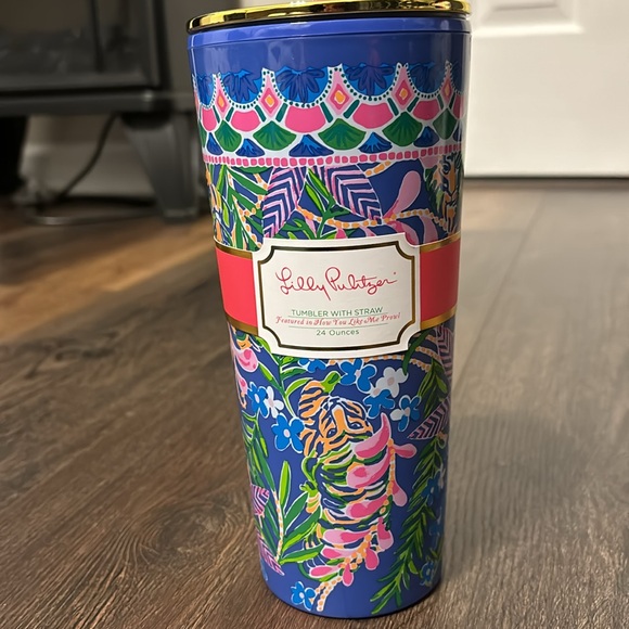 LILLY PULITZER 24oz TUMBLER WITH STRAW "HOW YOU LIKE ME PROWL" New - Picture 3 of 7